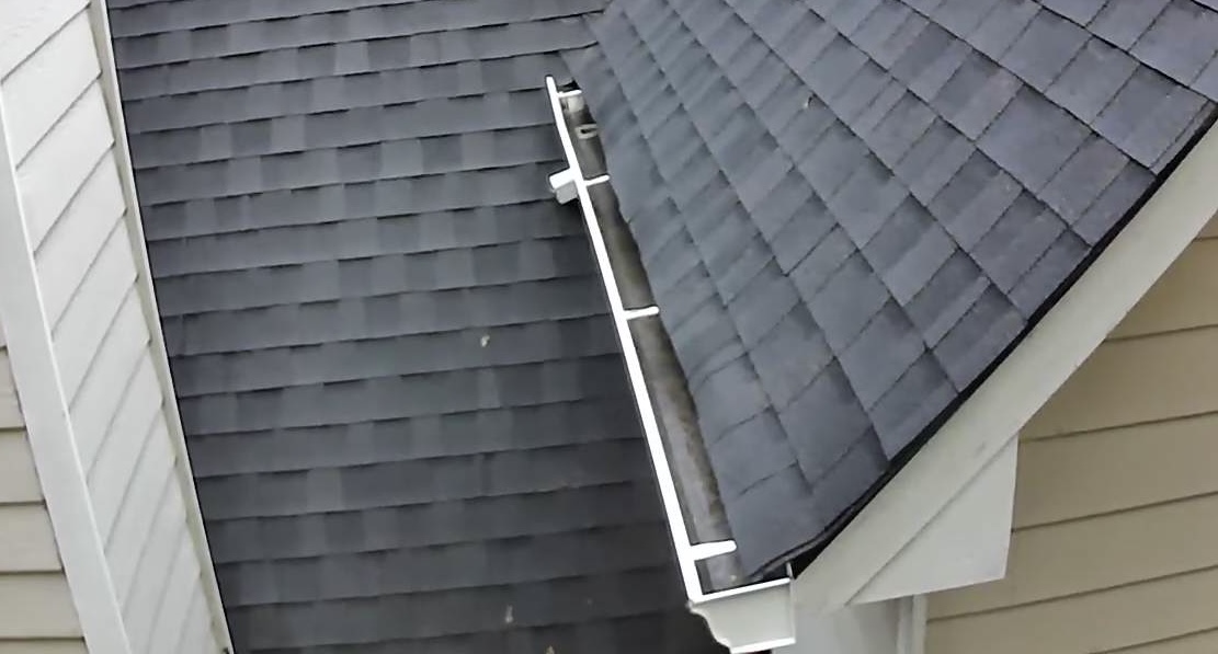 The same gutter clear after professional cleaning at a Sugar Hill, Georgia home